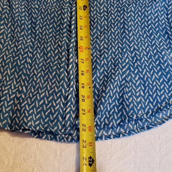 Banana Republic Silk Blouse Blue White Print Womens XS - Picture 9 of 9